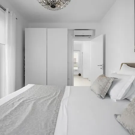 Holiday home Lilly Srima - *